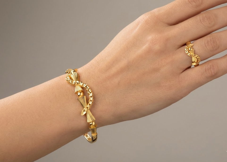 Bracelet And Ring éclat